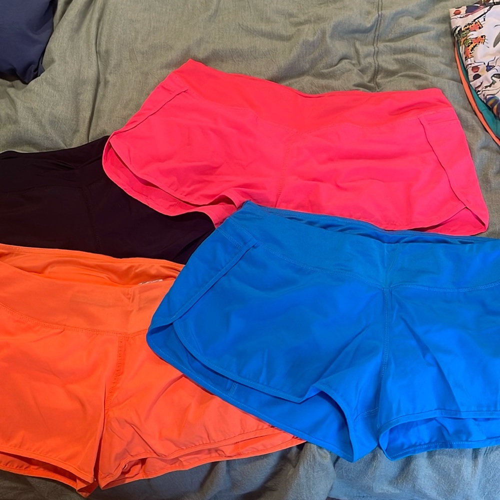 4️⃣ pair WodLife running shorts